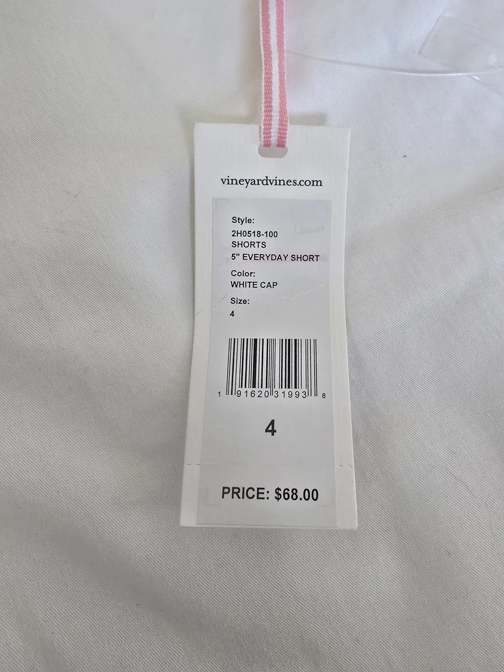 Vineyard Vines Women White Everyday Shorts with Pink Tag Accent